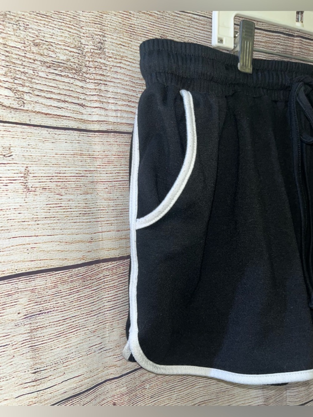 🤎3/$10 Women's Black Drawstring Athletic Shorts with Contrast Trim Size XL - Picture 3 of 7